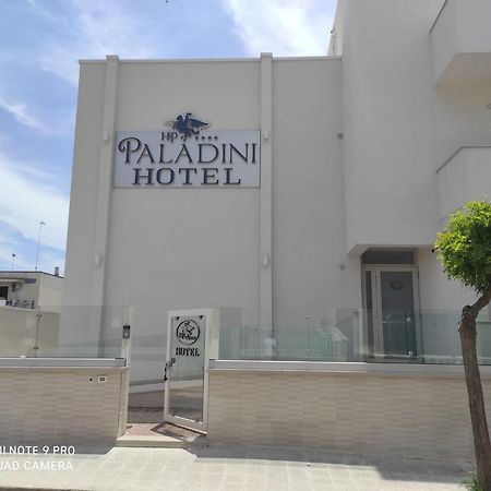 Hotel Paladini ポルト・チェザーレオ エクステリア 写真