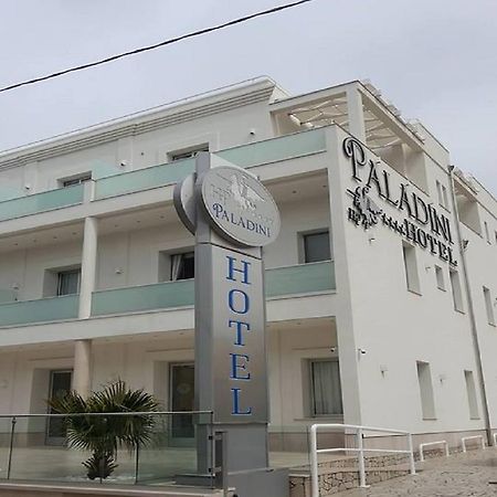 Hotel Paladini ポルト・チェザーレオ エクステリア 写真